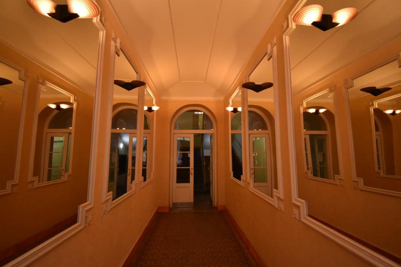 Cozy Flat By The Astronomical Clock Daire Prag Dış mekan fotoğraf