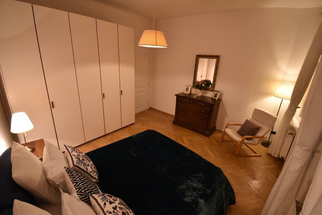Cozy Flat By The Astronomical Clock Daire Prag Dış mekan fotoğraf