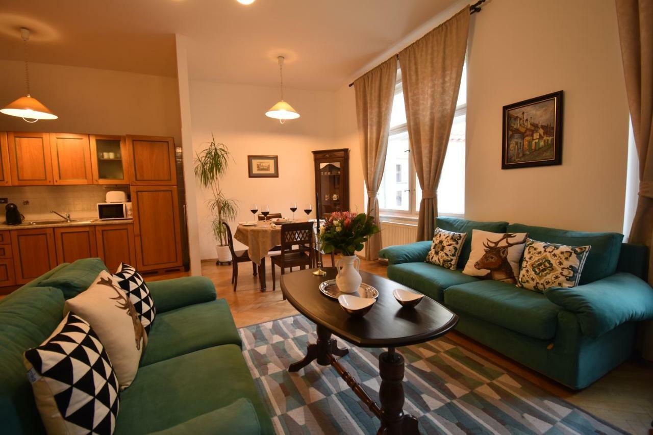 Cozy Flat By The Astronomical Clock Daire Prag Dış mekan fotoğraf